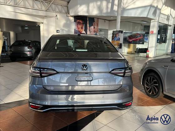 VOLKSWAGEN VIRTUS 1.0 200 TSI HIGHLINE AUTOMÁTICO